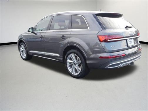 2023 Audi Q7 Premium 45 TFSI quattro Tiptronic