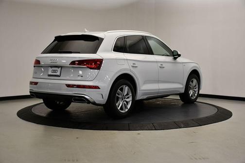 2022 Audi Q5 45 S line quattro Premium
