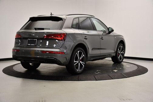 2025 Audi Q5 45 S line quattro Premium