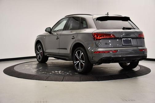 2025 Audi Q5 45 S line quattro Premium