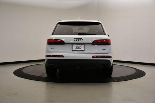 2025 Audi Q7 55 Premium