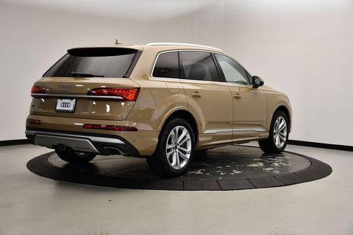 2025 Audi Q7 55 Premium Plus