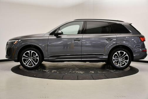 2025 Audi Q7 45 Premium Plus