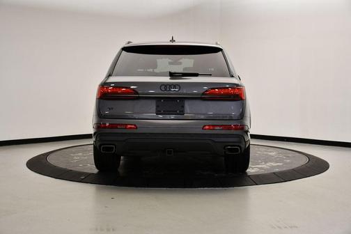 2025 Audi Q7 45 Premium Plus