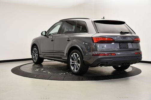 2025 Audi Q7 45 Premium Plus