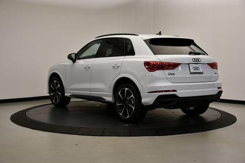 2025 Audi Q3 45 S line Premium