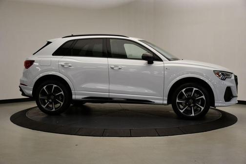2025 Audi Q3 45 S line Premium
