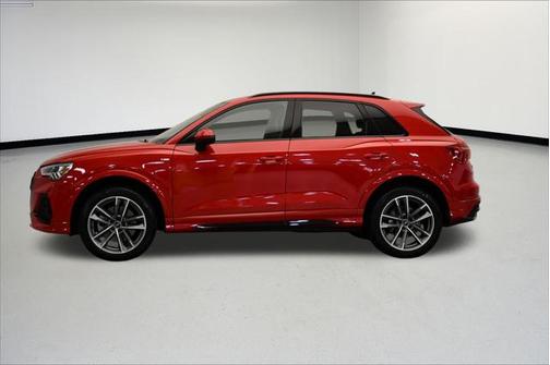 2022 Audi Q3 Premium Plus 45 TFSI S line quattro Tiptronic