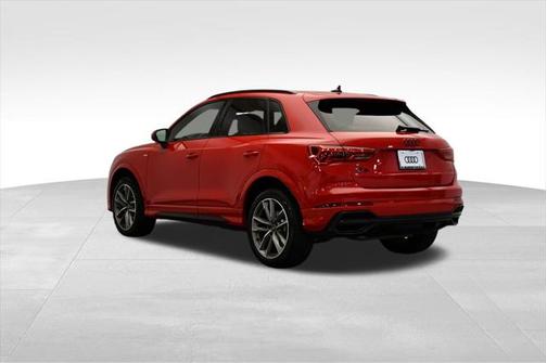 2022 Audi Q3 Premium Plus 45 TFSI S line quattro Tiptronic