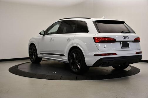 2025 Audi Q7 55 Premium