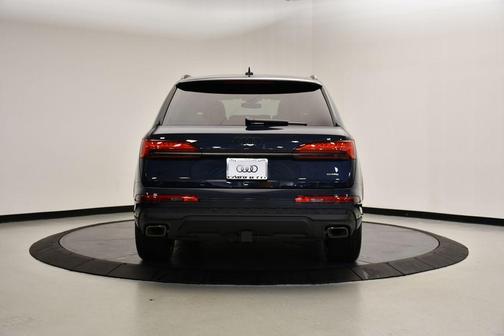 2025 Audi Q7 55 Premium