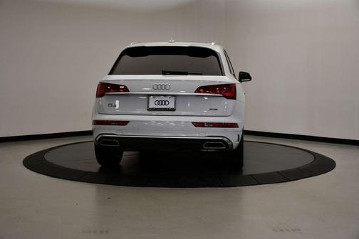 2022 Audi Q5 45 S line Premium Plus