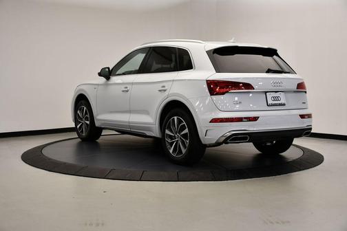2022 Audi Q5 45 S line Premium Plus