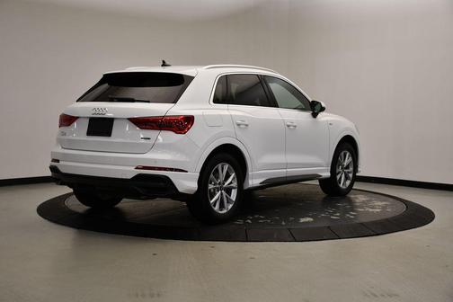 2022 Audi Q3 45 S line Premium