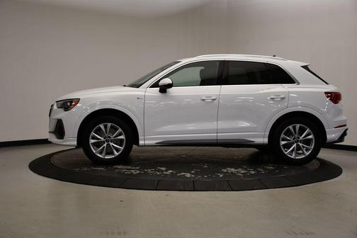 2022 Audi Q3 45 S line Premium