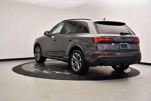 2025 Audi Q7 45 Premium Plus