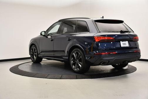 2025 Audi Q7 55 Premium