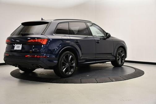 2025 Audi Q7 55 Premium