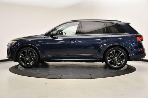 2025 Audi Q7 55 Premium