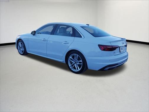 2023 Audi A4 Premium Plus 45 TFSI S line quattro S tronic