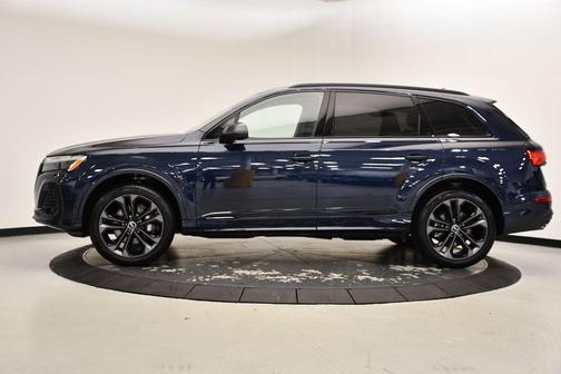 2025 Audi Q7 55 Premium