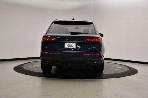 2025 Audi Q7 55 Premium