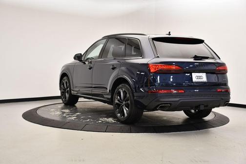 2025 Audi Q7 55 Premium