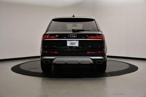 2025 Audi Q7 45 Premium
