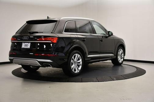 2025 Audi Q7 45 Premium