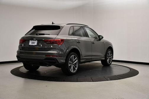 2025 Audi Q3 45 S line Premium