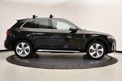 2023 Audi Q5 45 S line quattro Premium