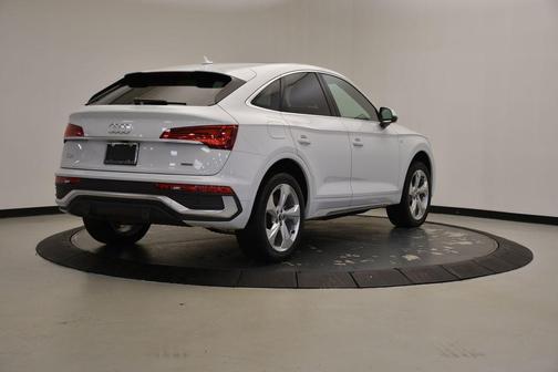 2023 Audi Q5 45 S line quattro Premium