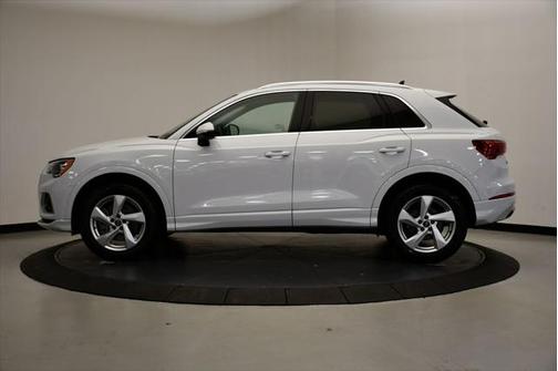 2022 Audi Q3 Premium 40 TFSI quattro Tiptronic