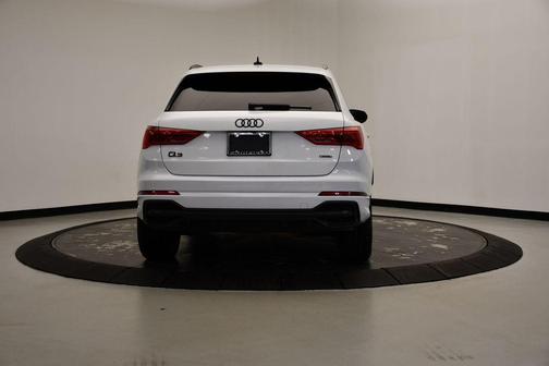 2022 Audi Q3 45 S line Premium
