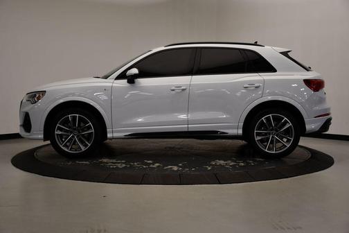 2022 Audi Q3 45 S line Premium