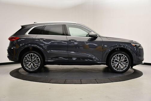 2025 Audi Q5 2.0T quattro Premium