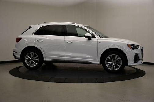 2022 Audi Q3 45 S line Premium