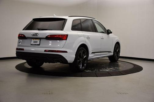 2025 Audi Q7 55 Premium
