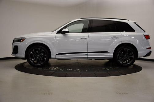 2025 Audi Q7 55 Premium