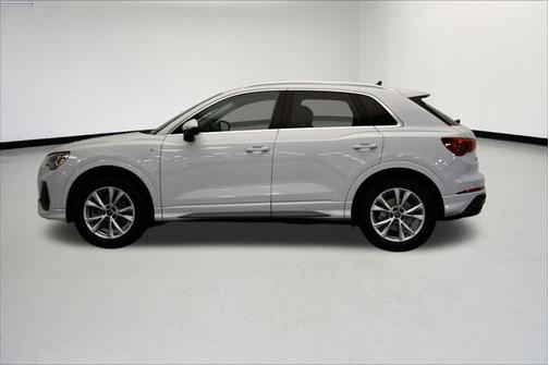 2022 Audi Q3 Premium Plus 45 TFSI S line quattro Tiptronic