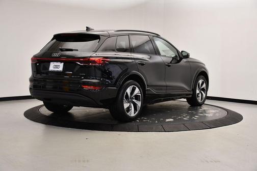 2025 Audi Q6 e-tron Premium