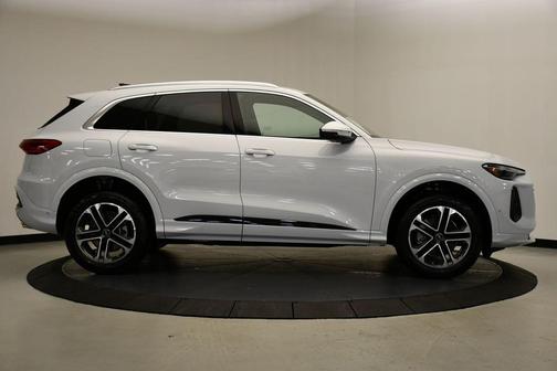 2025 Audi Q5 2.0T quattro Premium