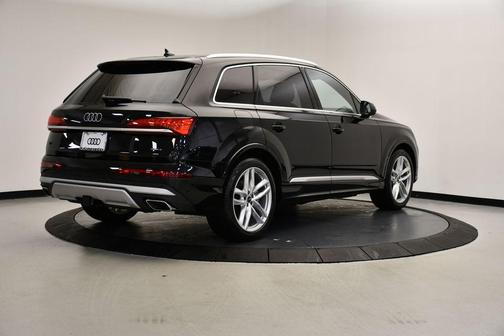 2025 Audi Q7 55 Premium