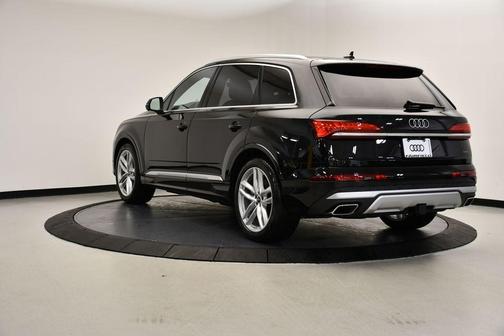 2025 Audi Q7 55 Premium