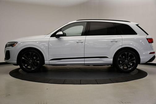 2025 Audi Q7 55 Premium