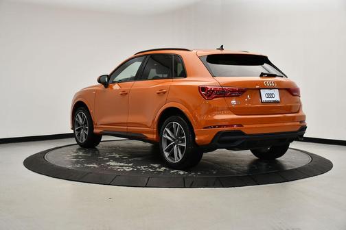 2024 Audi Q3 45 S line Premium