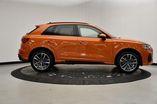 2024 Audi Q3 45 S line Premium