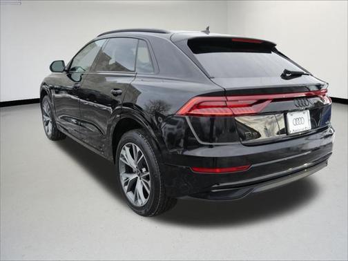 2023 Audi Q8 Premium 55 TFSI quattro Tiptronic