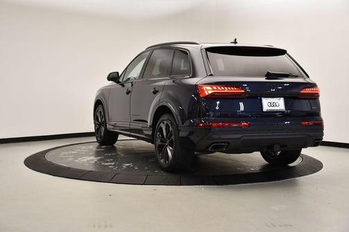 2025 Audi Q7 55 Premium