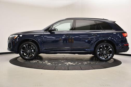 2025 Audi Q7 55 Premium